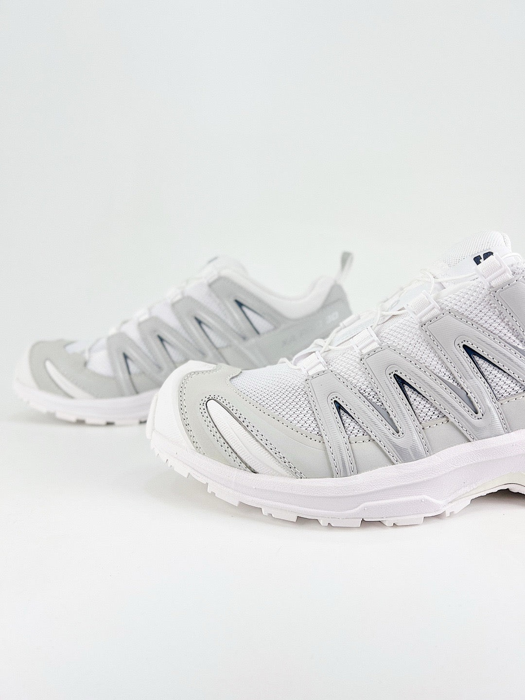 Salomon XT-6 Outdoor Trail Sneakers Men Women Hiking Trail Running Shoes Light Grey White