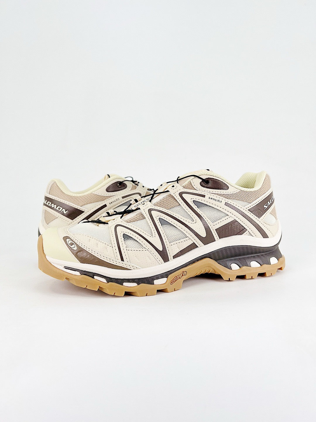 Salomon XT-6  Outdoor Trail Sneakers Men Women Hiking Trail Running Shoes Off-white mesh upper with dark brown overlays