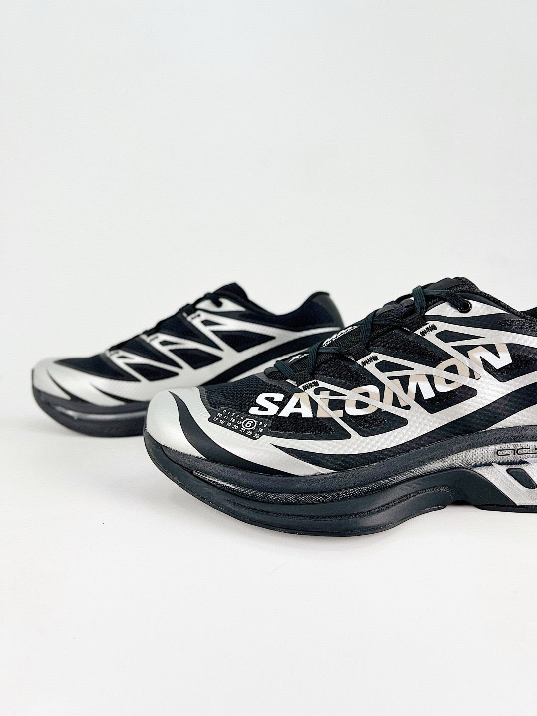 Salomon XT-6 S-LAB Outdoor Trail Running Sneakers Unisex Black & Metallic Silver