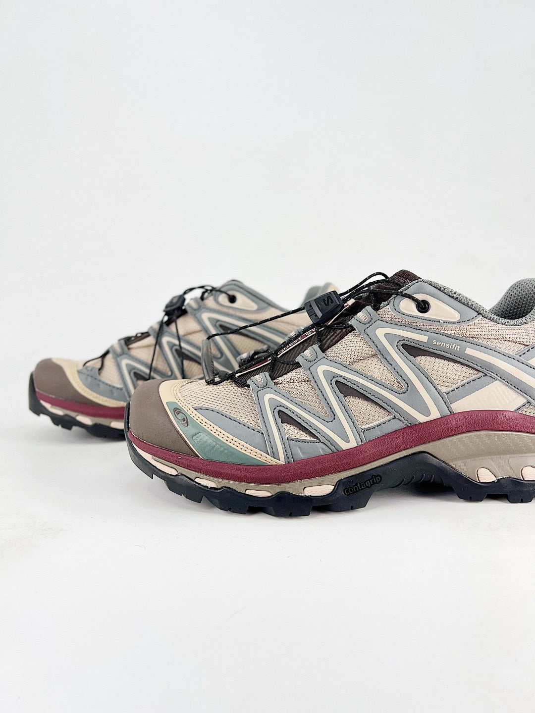 Salomon XT Quest GTX Outdoor Trail Sneakers Vintage Beige Burgundy Unisex