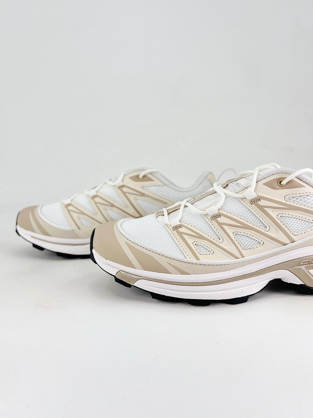Salomon XT-6 Expanse Sneakers White Beige Trail Running Shoes Unisex