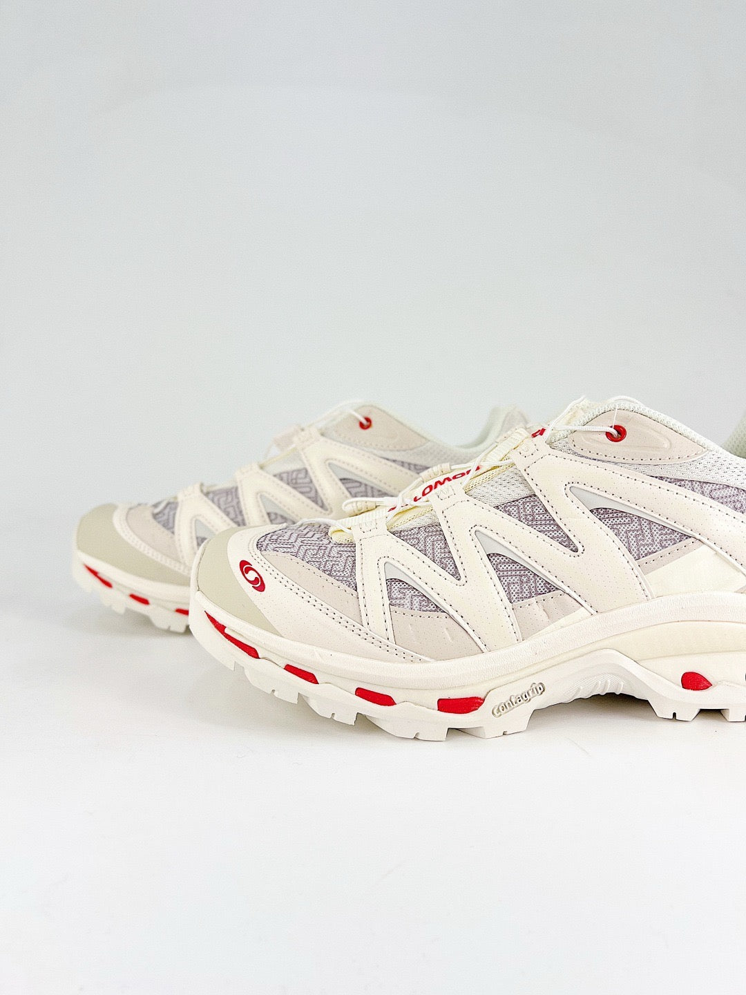 Salomon XT-Quest GTX Sneakers Cream Red Waterproof Hiking Shoes Unisex
