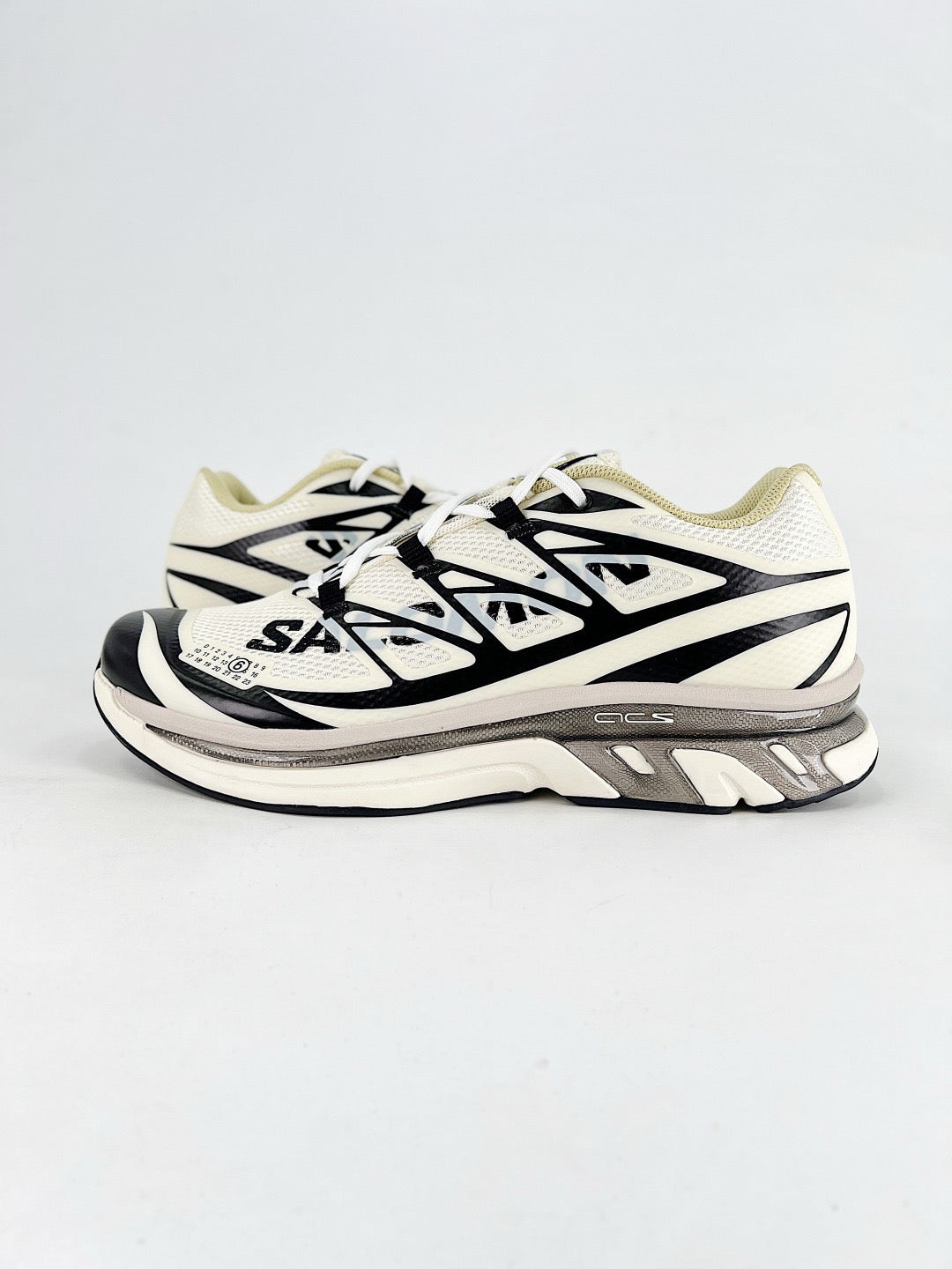 Salomon XT-6 S-LAB Sneaker Cream White Black Trail Shoes Unisex