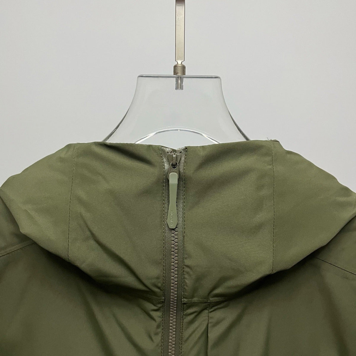 Arc'teryx Hooded Down Jacket | Winter Insulated Jacket Olive Green