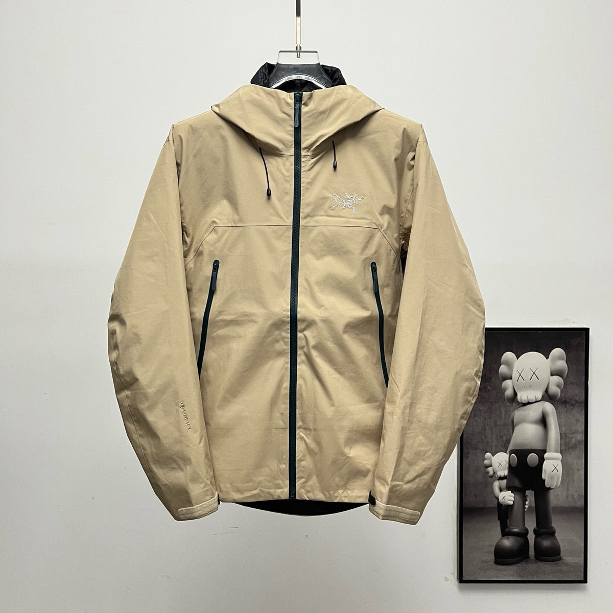 Arc'teryx 3-in-1 Hooded Down Jacket | Winter Layering System Light Khaki