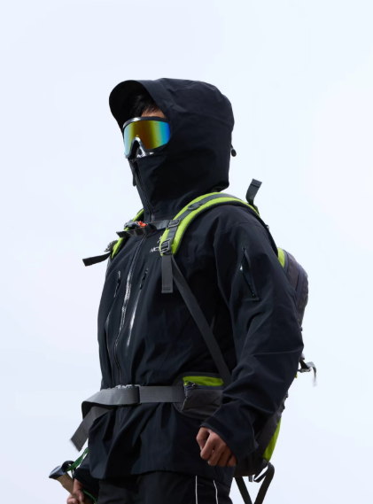 Arc'teryx Alpha SV Gen 6 Waterproof Hard Shell Hooded Jacket for Skiing Hiking Outdoor Unisex Black