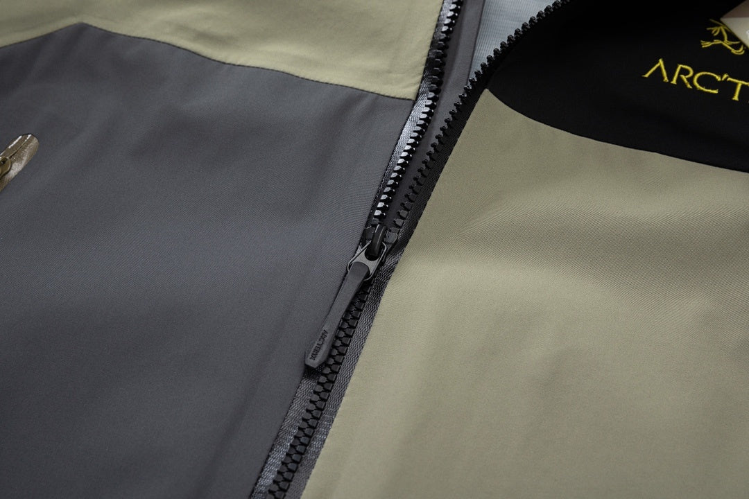 ARC TERYX Style Japan Limited Hardshell Jacket – Waterproof Hooded Outdoor Shell Unisex Multi-Color Block