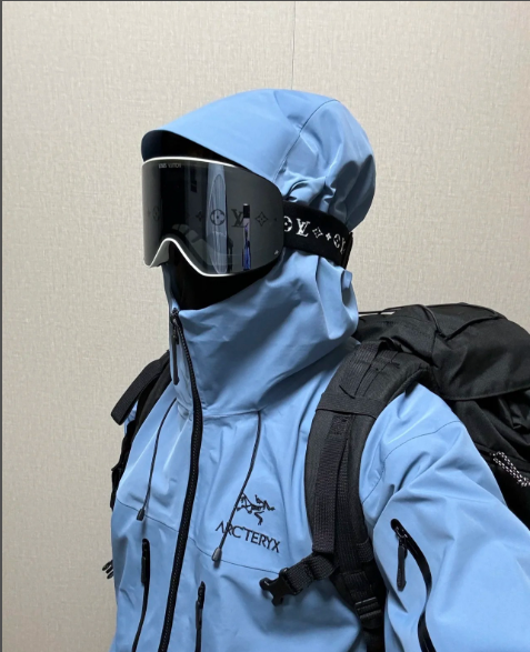 Arc'teryx Alpha SV Gen 6 Waterproof Hard Shell Hooded Jacket for Skiing Hiking Outdoor Unisex Vitality